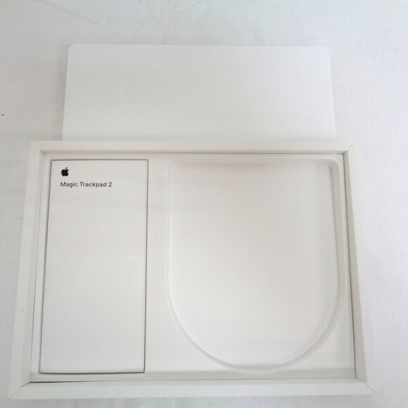 Apple Magic Keyboard and Magic Trackpad bundle in box - Picture 7 of 14